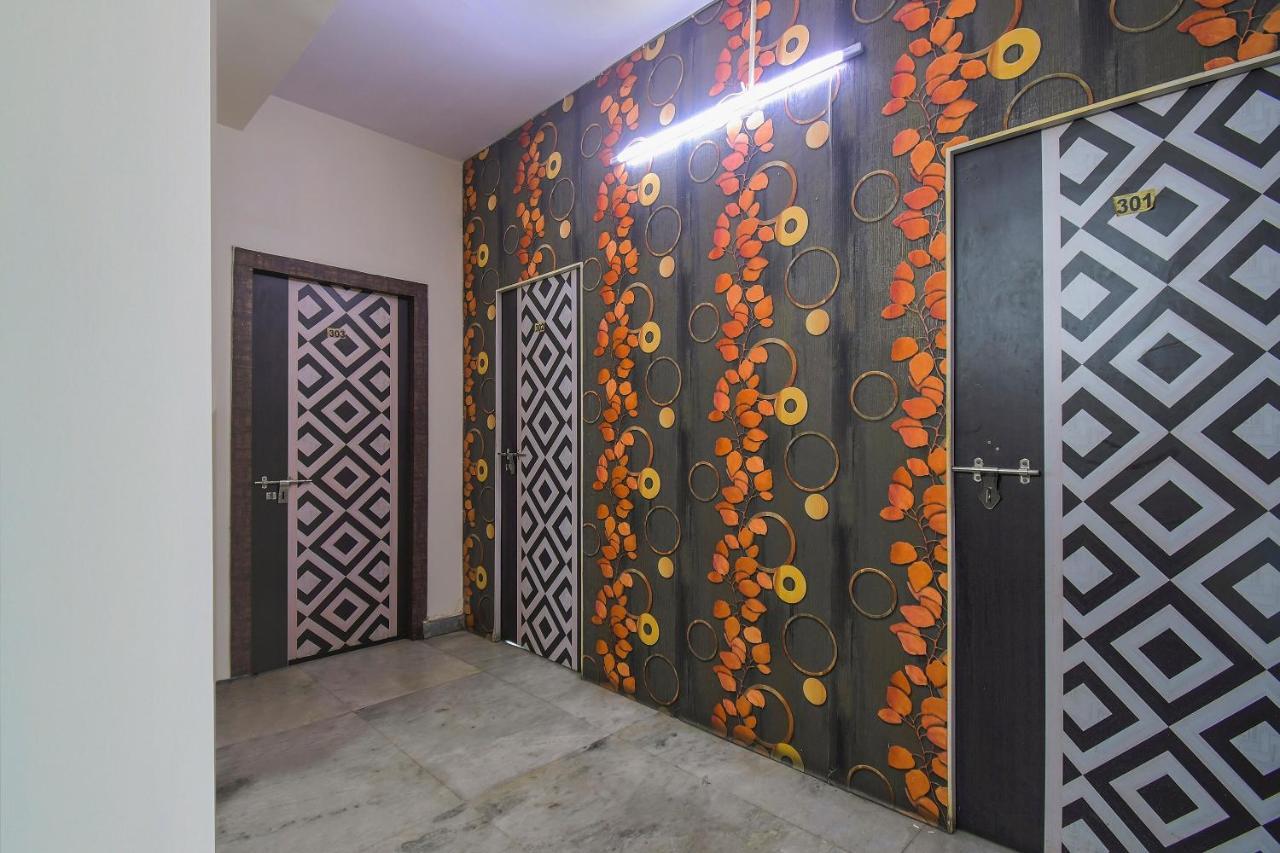 Super Collection O Bricks Inn Hazra Road Near Birla Mandir コルカタ エクステリア 写真