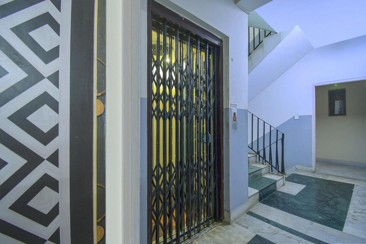 Super Collection O Bricks Inn Hazra Road Near Birla Mandir コルカタ エクステリア 写真
